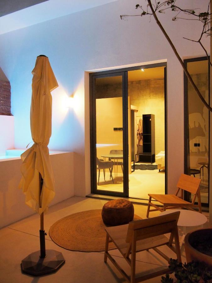 SUITES 9 MALAGA, three unique suites with private plunge pool Extérieur photo
