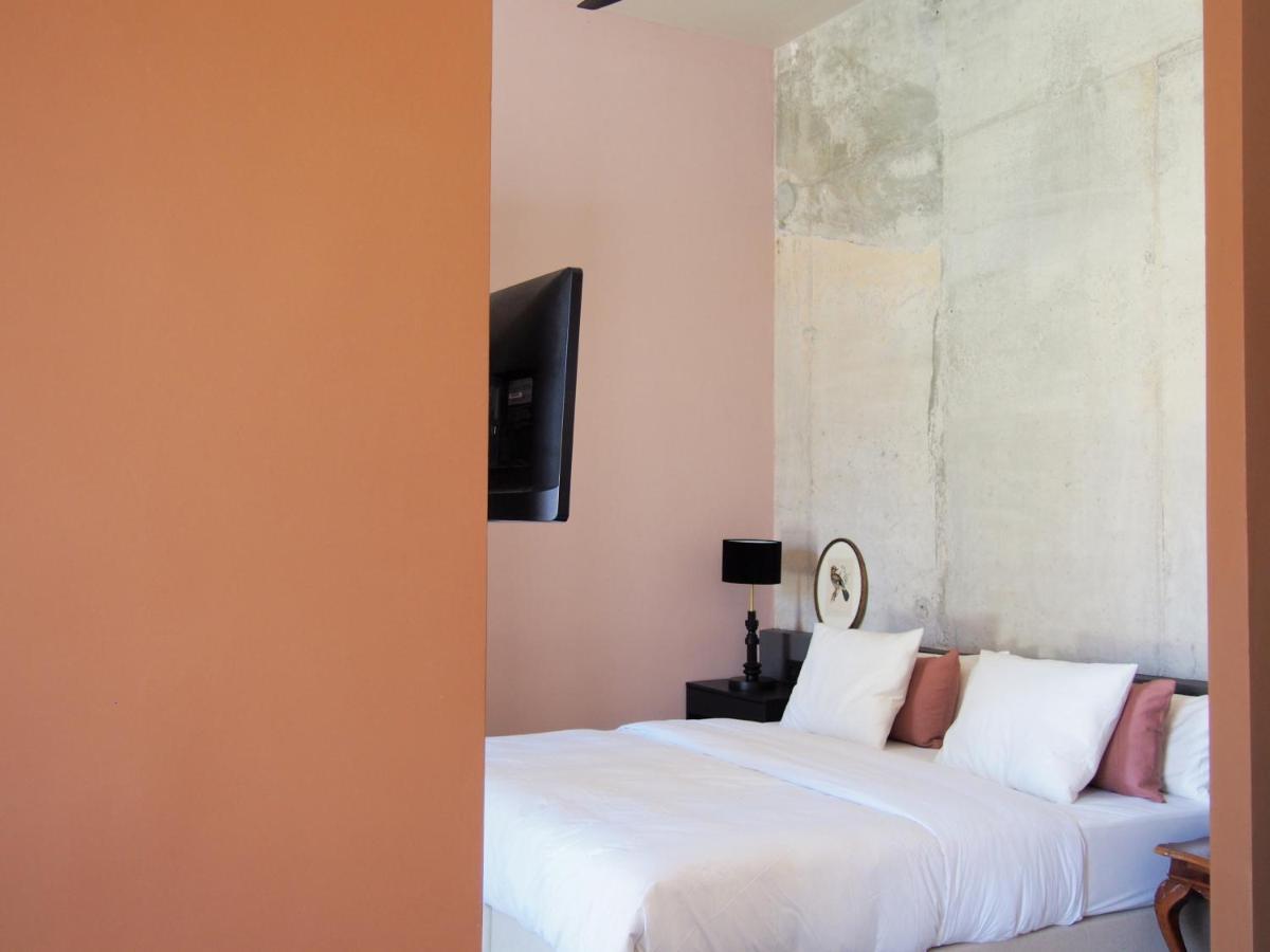 SUITES 9 MALAGA, three unique suites with private plunge pool Extérieur photo