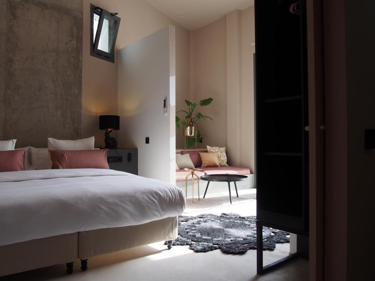 SUITES 9 MALAGA, three unique suites with private plunge pool Extérieur photo